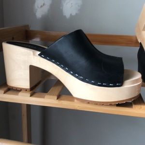 Swedish Hasbeens clogs- size 39 - New!